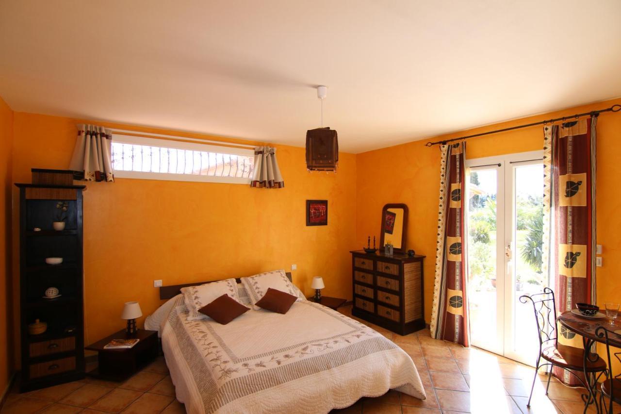 Mas Uranie Bed and Breakfast Le Soler Buitenkant foto